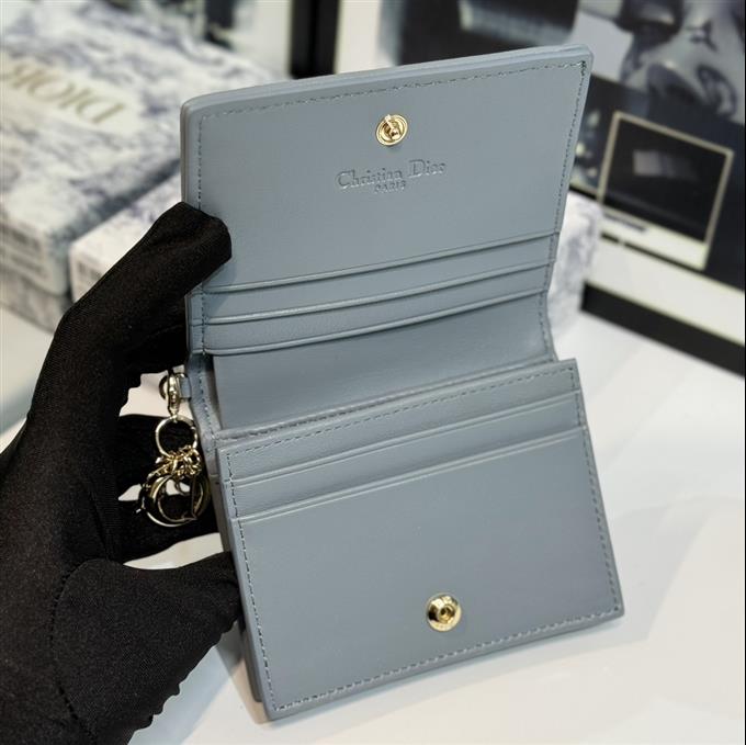 2025228Y 220P182143318